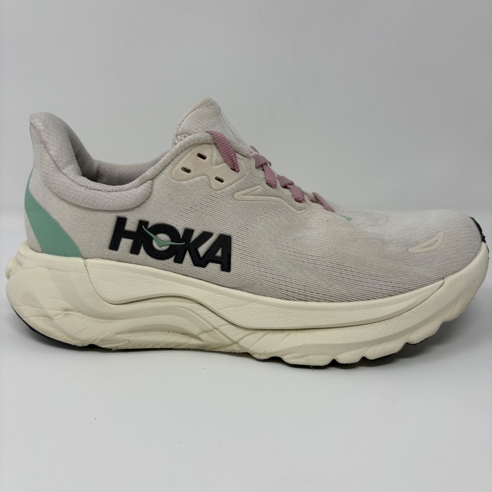 Hoka Arahi 8 Women's Size 7 Cream Grey Athletic Running Shoes Sneakers